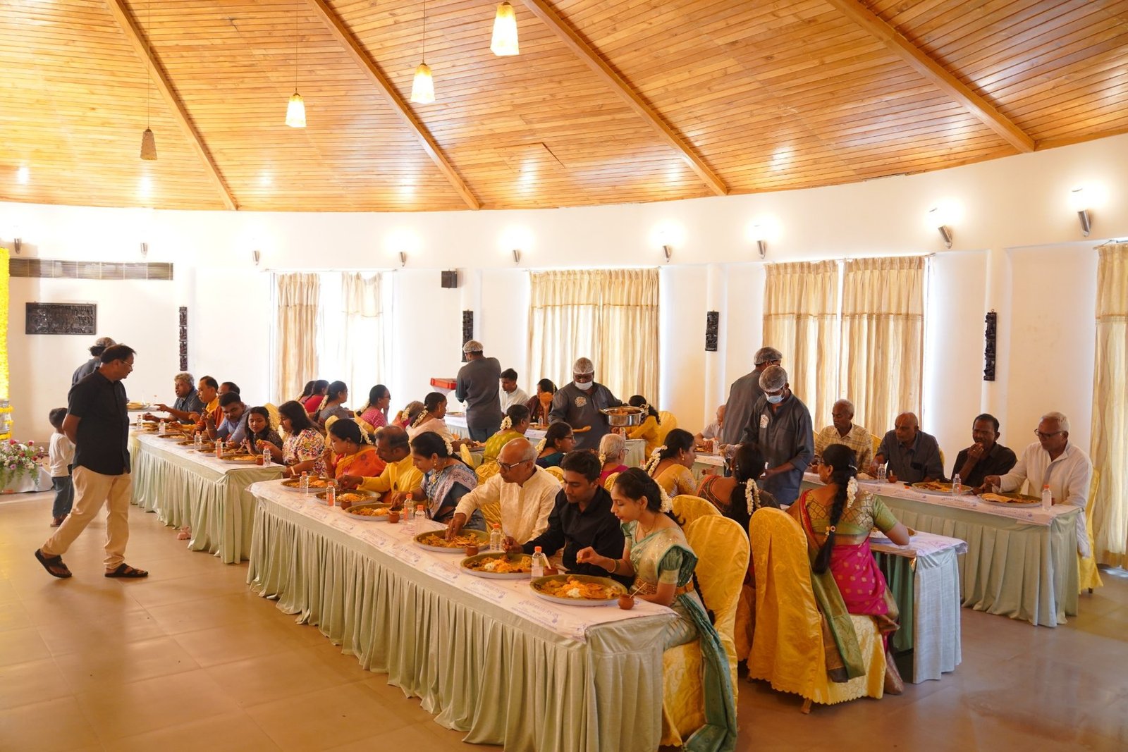 Guest Dining Service